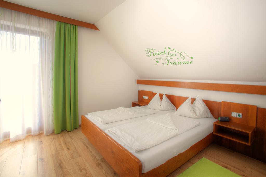 Mathiasl Panorama Ferienwohnungen Bodensdorf Exterior foto